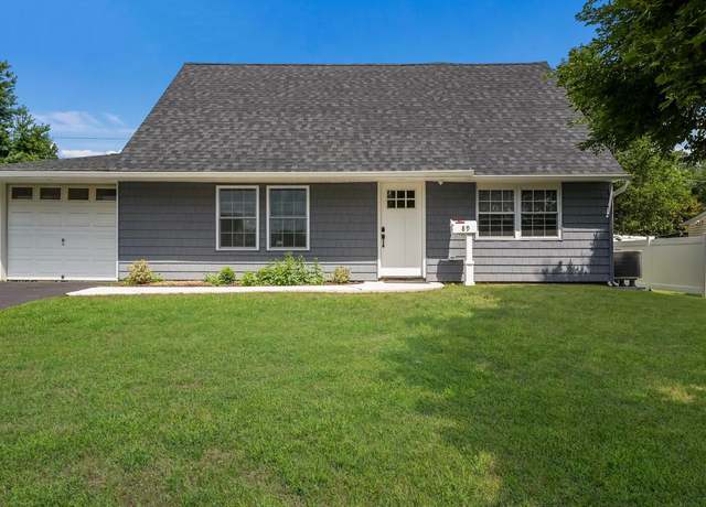 Property at 89 Harrow Rd, Levittown, PA 19056, 4 beds, 2 baths