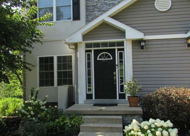 Property at 688-A Oakwood Ave, State College, PA 16803, 3 beds, 3.5 baths