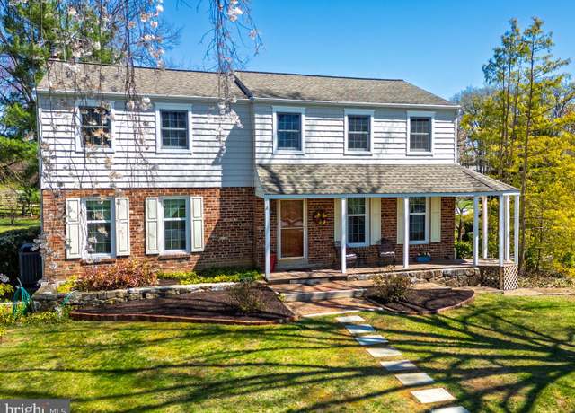 Property at 305 Staghorn Way, West Chester, PA 19380, 4 beds, 3.5 baths
