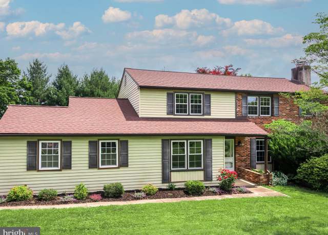 Property at 1383 Faucett Dr, West Chester, PA 19382, 4 beds, 2.5 baths