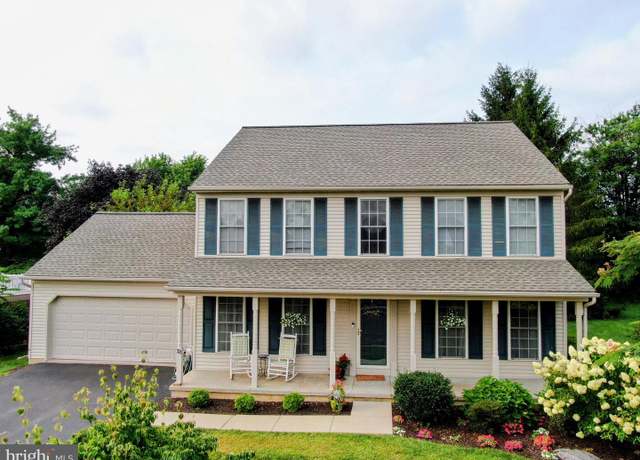 Property at 321 Coventry Ln, Lititz, PA 17543, 4 beds, 2.5 baths