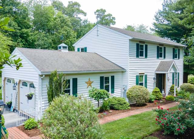 Property at 671 Gault Rd, Gap, PA 17527, 3 beds, 2.5 baths
