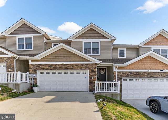 Property at 1413 Arch St, Emmaus, PA 18049, 3 beds, 2.5 baths