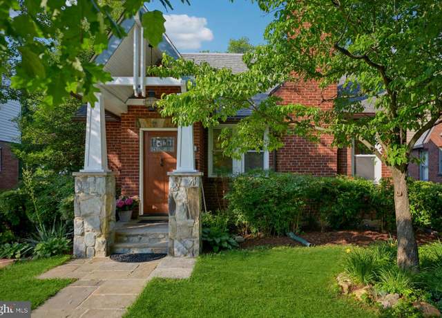 Property at 906 Park Ave, Falls Church, VA 22046, 3 beds, 2.5 baths
