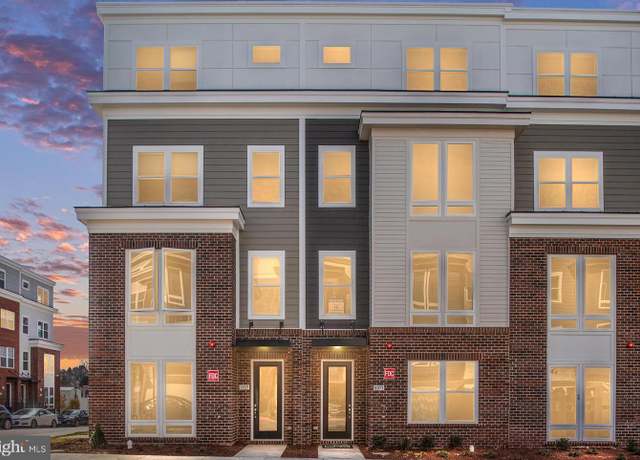 Property at 10575 Red Oak St, Fairfax, VA 22030, 4 beds, 3.5 baths