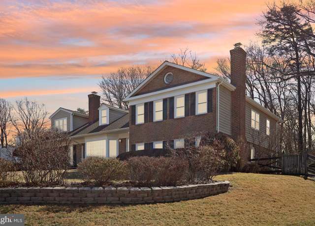 Property at 9923 Steeple Run, Vienna, VA 22181, 6 beds, 4.5 baths