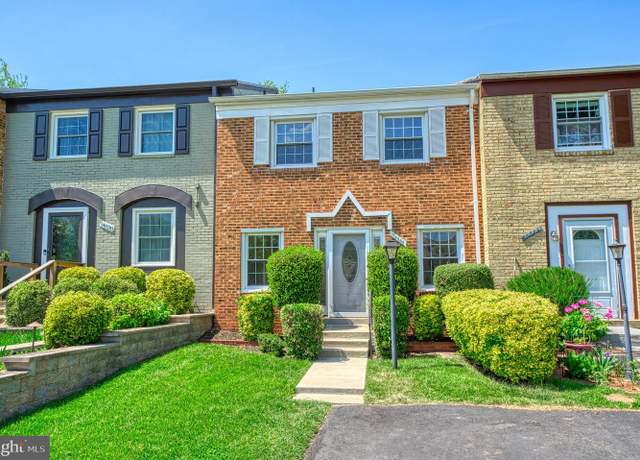 Property at 14836 Palmerston Sq, Centreville, VA 20120, 3 beds, 2 baths