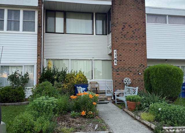 Property at 1185 Alabama Dr, Herndon, VA 20170, 3 beds, 2.5 baths