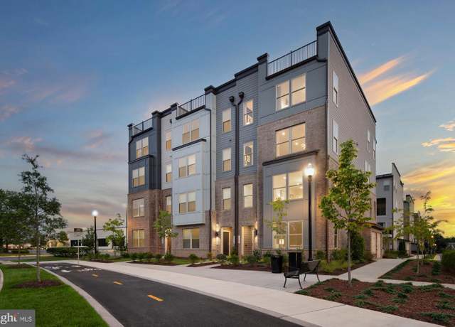 Property at 2163 Glacier Rd, Herndon, VA 20170, 2 beds, 2.5 baths