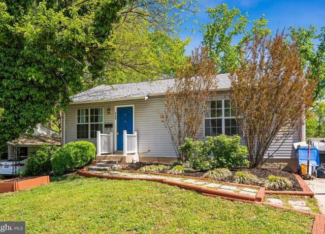 Property at 246 Manassas Dr, Manassas Park, VA 20111, 3 beds, 2 baths