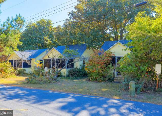 Property at 122 Houston St, Dewey Beach, DE 19971, 6 beds, 3 baths