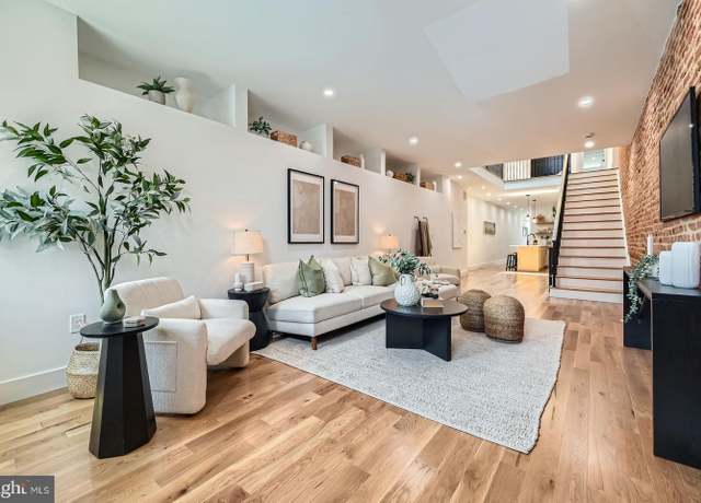 Property at 3236 Foster Ave, Baltimore, MD 21224, 5 beds, 4.5 baths