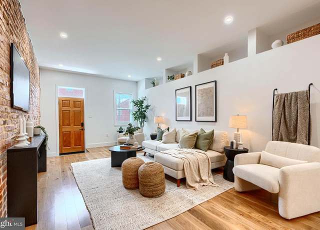 Property at 3236 Foster Ave, Baltimore, MD 21224, 5 beds, 4.5 baths