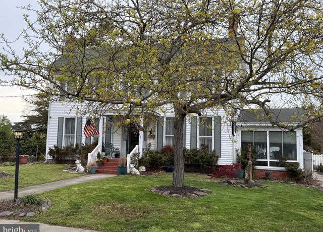 Property at 109 Mill St, Cambridge, MD 21613, 5 beds, 1.5 baths