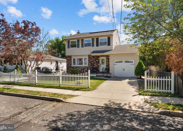 Property at 418 Harrison St, Riverside, NJ 08075, 3 beds, 1.5 baths