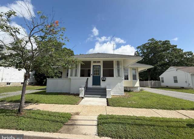 Property at 1014 New Pear St, Vineland, NJ 08360, 3 beds, 1 bath