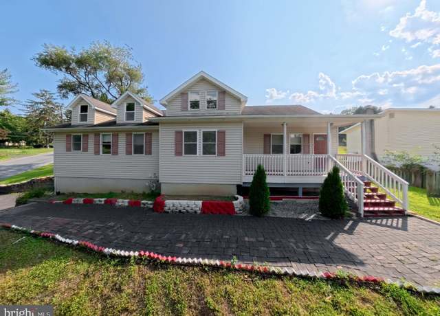 Property at 4761 Lawntara St, Harrisburg, PA 17111, 3 beds, 2.5 baths