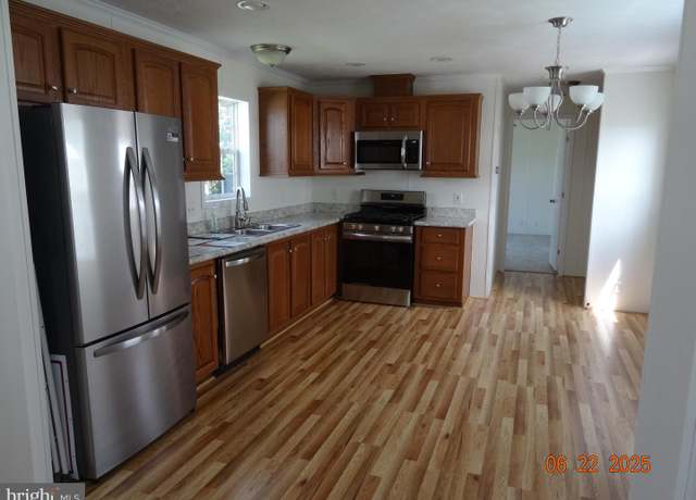 Property at 48 Mollie Dr, Ephrata, PA 17522, 2 beds, 2 baths