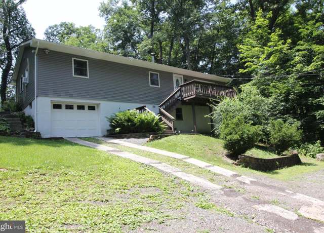Property at 979 Gravel Pike, Schwenksville, PA 19473, 3 beds, 2 baths