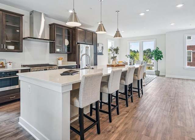 Property at 10592 Red Oak St, Fairfax, VA 22030, 5 beds, 4.5 baths