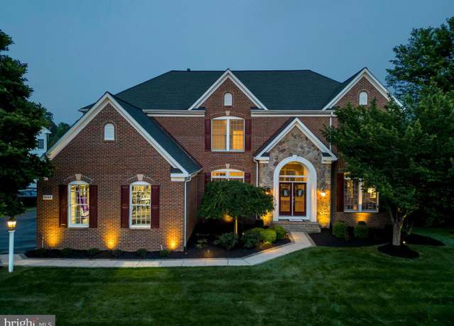 Property at 24140 Heather Hill Pl, Aldie, VA 20105, 5 beds, 4.5 baths
