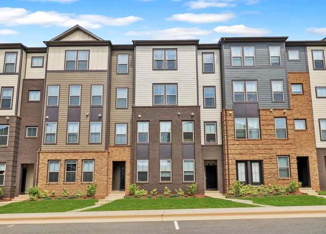 Property at 45922 Swallow Ter, Sterling, VA 20165, 3 beds, 2.5 baths