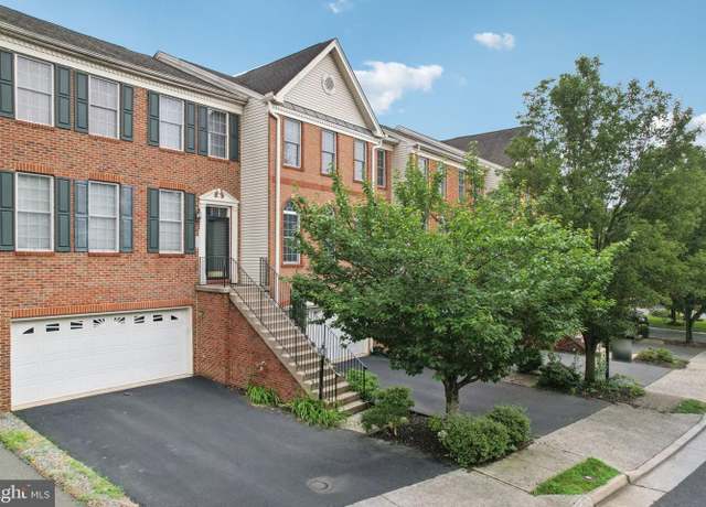 Property at 206 Elder Ter, Purcellville, VA 20132, 3 beds, 3 baths