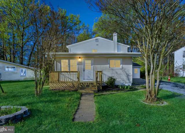 Property at 1666 Bay Ridge Rd, Edgewater, MD 21037, 3 beds, 3 baths