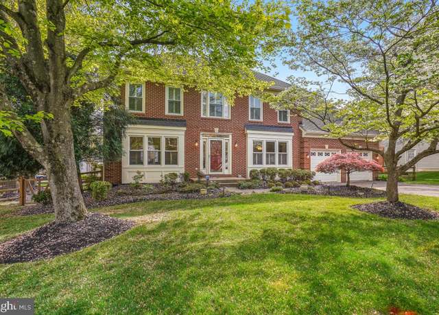 Property at 10 Leatherleaf Ct, Gaithersburg, MD 20878, 6 beds, 3.5 baths
