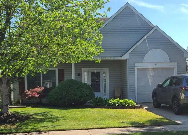 Property at 16 Lantern Ln, Columbus, NJ 08022, 3 beds, 2.5 baths