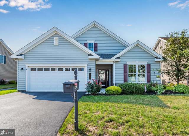 Property at 423 General Dr, Mechanicsburg, PA 17050, 3 beds, 2 baths
