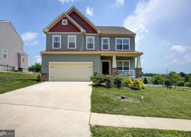 Property at 518 Evangeline Dr, Waynesboro, PA 17268, 4 beds, 2.5 baths