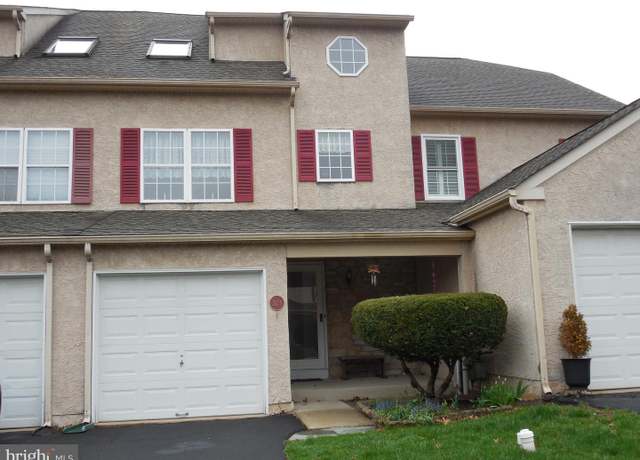 Property at 323 Parkview Dr, Souderton, PA 18964, 3 beds, 2.5 baths