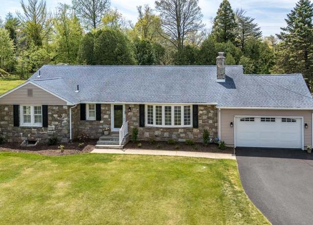 Property at 402 Cowpath Rd, Lansdale, PA 19446, 4 beds, 3 baths