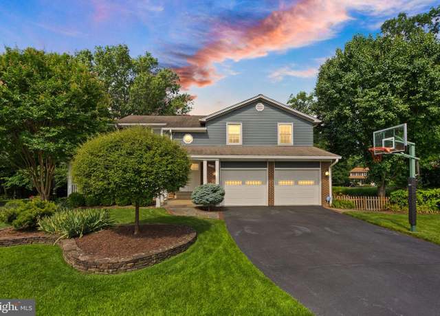 Property at 13312 Tuckaway Dr, Fairfax, VA 22033, 5 beds, 3.5 baths