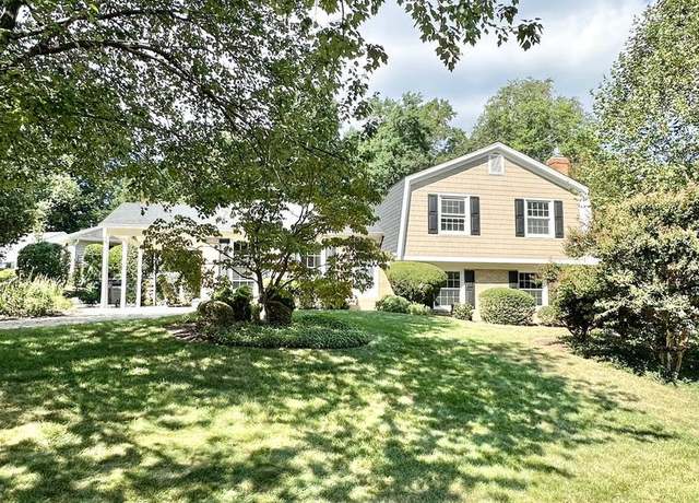 Property at 4410 Woodchuck Ct, Annandale, VA 22003, 4 beds, 2.5 baths