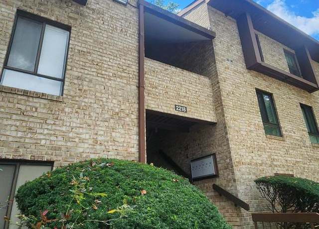 Property at 2218 Castle Rock Sq Unit 22C, Reston, VA 20191, 3 beds, 2 baths