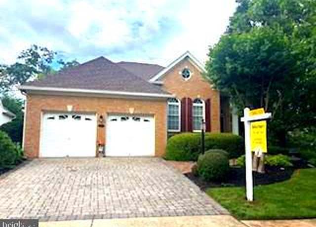 Property at 5361 Trevino Dr, Haymarket, VA 20169, 2 beds, 3 baths