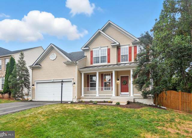 Property at 7821 Zeeland Pl, Gainesville, VA 20155, 5 beds, 4.5 baths
