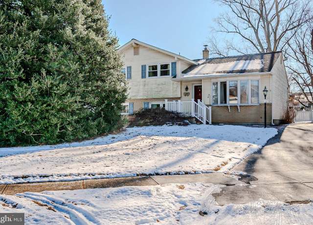Property at 1 Keats Dr, Claymont, DE 19703, 3 beds, 1.5 baths