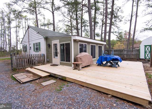 Property at 819 Seabreeze Dr, Cambridge, MD 21613, 2 beds, 1 bath