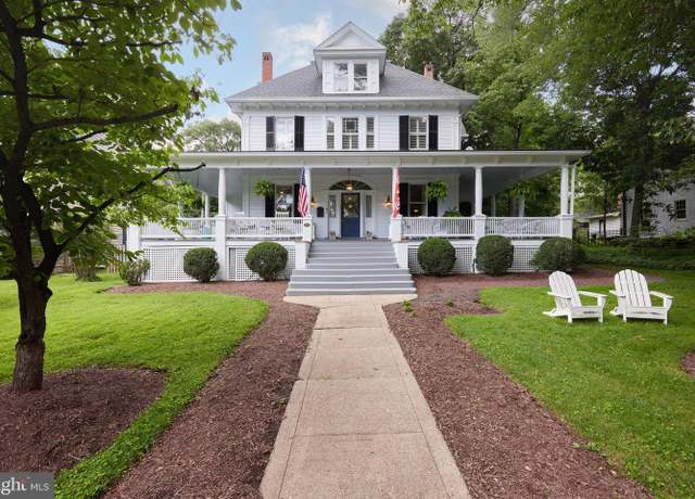 Property at 415 W Montgomery Ave, Rockville, MD 20850, 6 beds, 3 baths