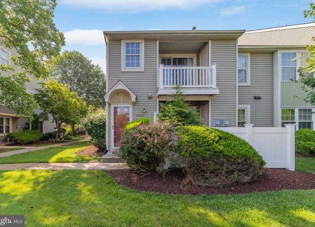 Property at 2802B-B Yarmouth Ln, Mount Laurel, NJ 08054, 2 beds, 1 bath