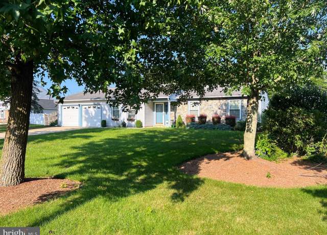 Property at 4 Woodstone Ct, Eastampton, NJ 08060, 3 beds, 2 baths