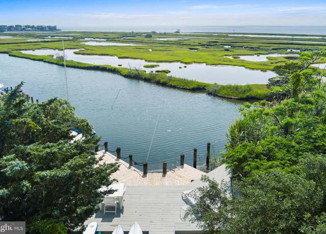 Property at 365 Dusty Miller Dr, Long Beach, NJ 08008, 4 beds, 2.5 baths
