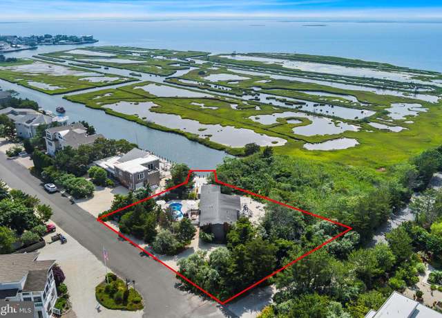 Property at 365 Dusty Miller Dr, Long Beach, NJ 08008, 4 beds, 2.5 baths