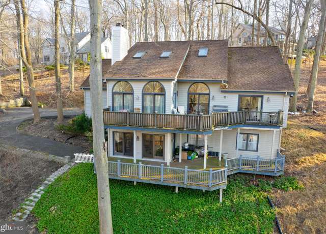 Property at 2 Briarwood Ct, Landenberg, PA 19350, 4 beds, 3.5 baths