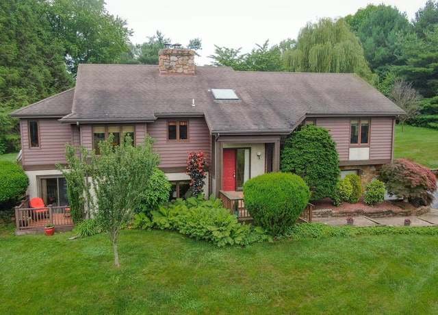 Property at 1006 Russell Ln, West Chester, PA 19382, 3 beds, 2.5 baths