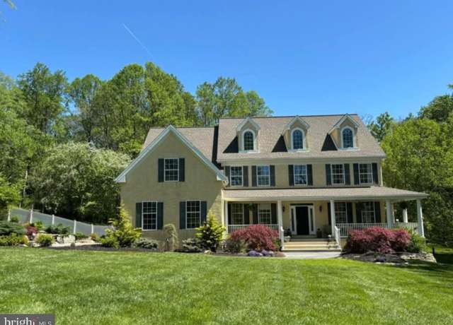 Property at 1 Caldwell Ln, Avondale, PA 19311, 5 beds, 3.5 baths