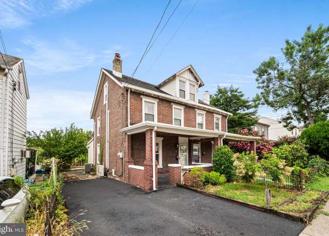 Property at 460 New Elm St, Conshohocken, PA 19428, 3 beds, 2 baths
